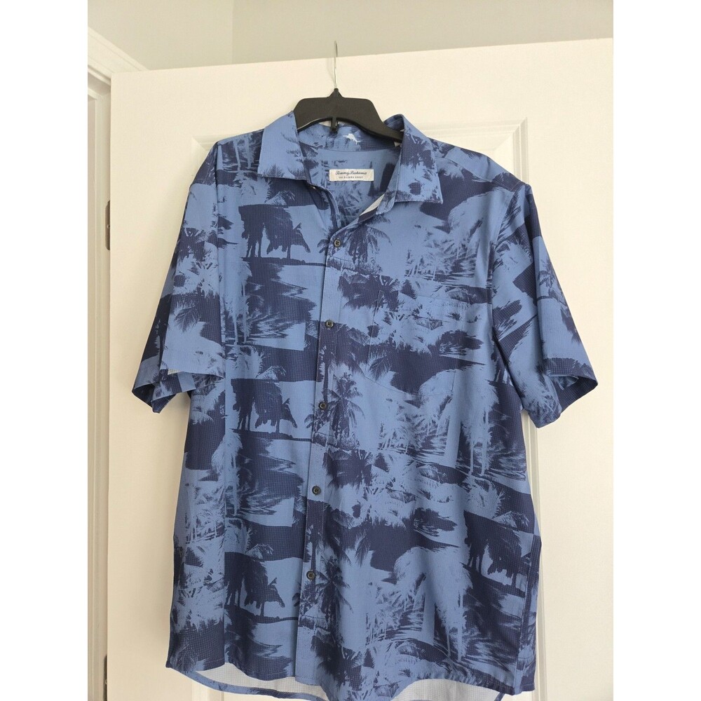 Tommy Bahama Men's Blue Palm Tree Hawaiian Button-Front Shirt. XL